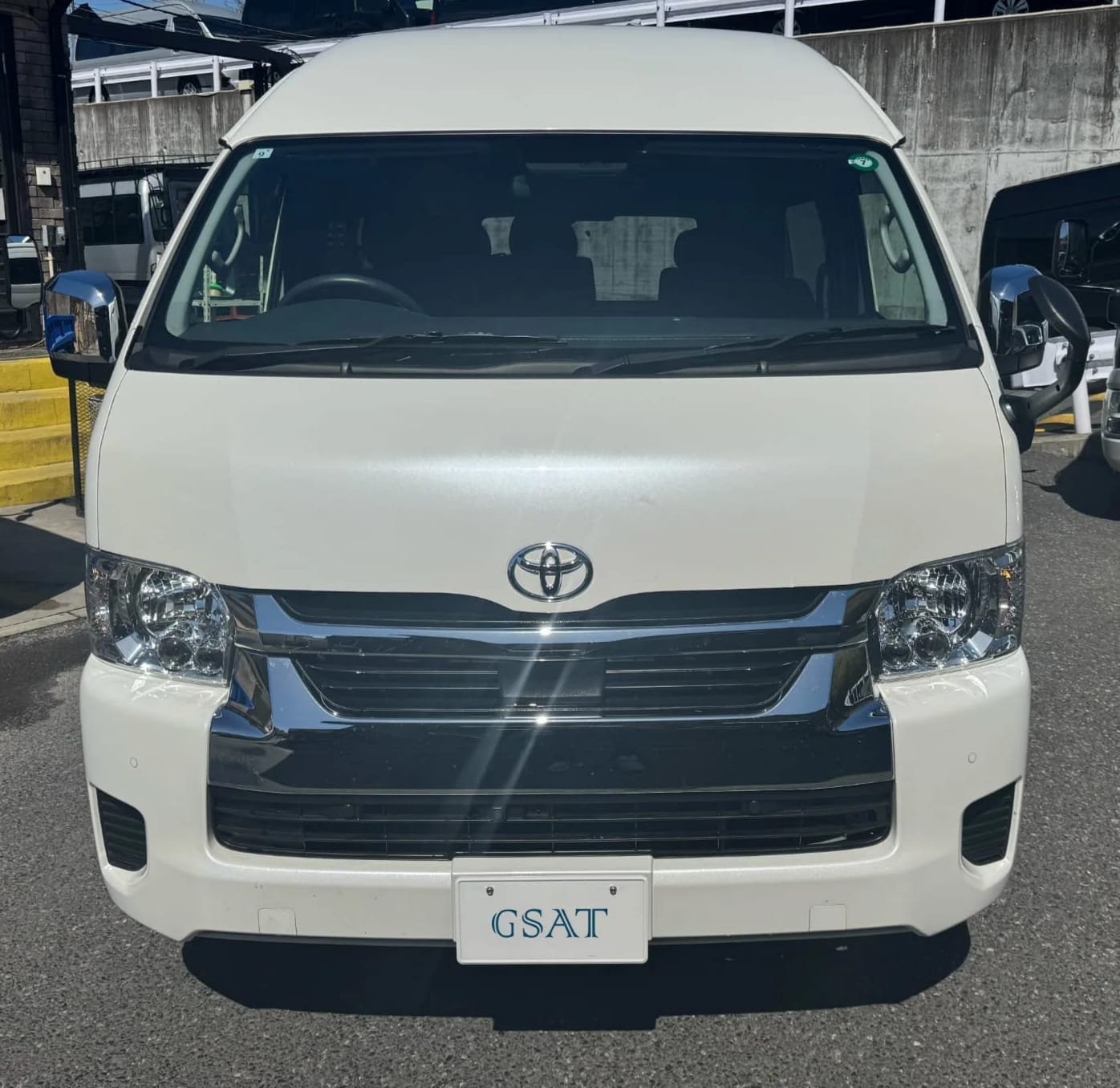 toyota gran cabin for rent in islamabad
